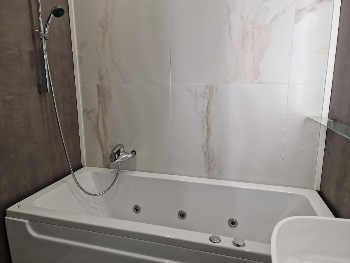 Marsselis Luxe Port Apartment Βάρνα Εξωτερικό φωτογραφία